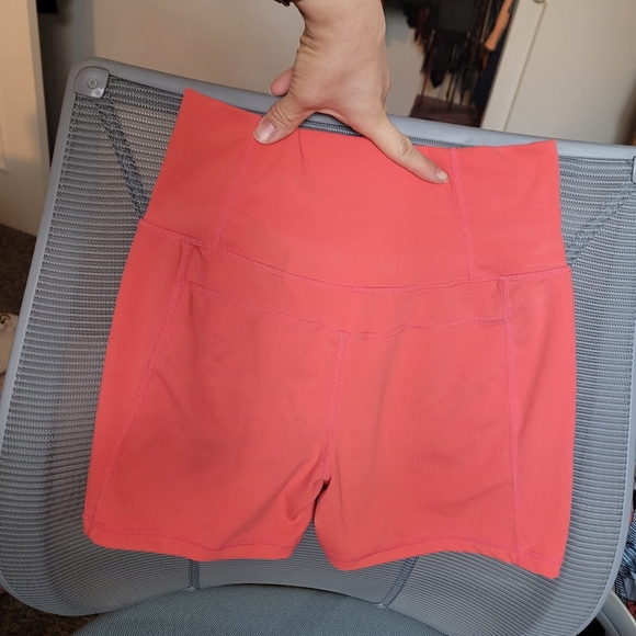 P'tula Yvette short 4inch - Picture 2 of 4